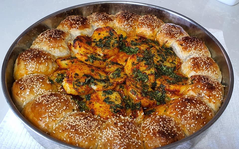 בורקס בשר עם תפוח אדמה | צילום: נועם זיגדון
