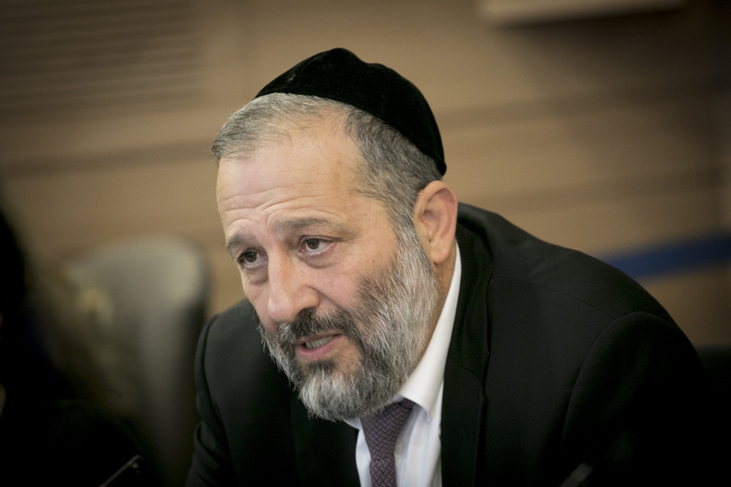 דיווחים סותרים: מועצת החכמים התכנסה אמש ללא דרעי