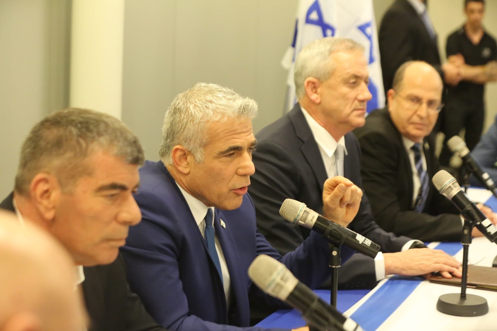 נחשף המצע של מפלגת 'כחול לבן'