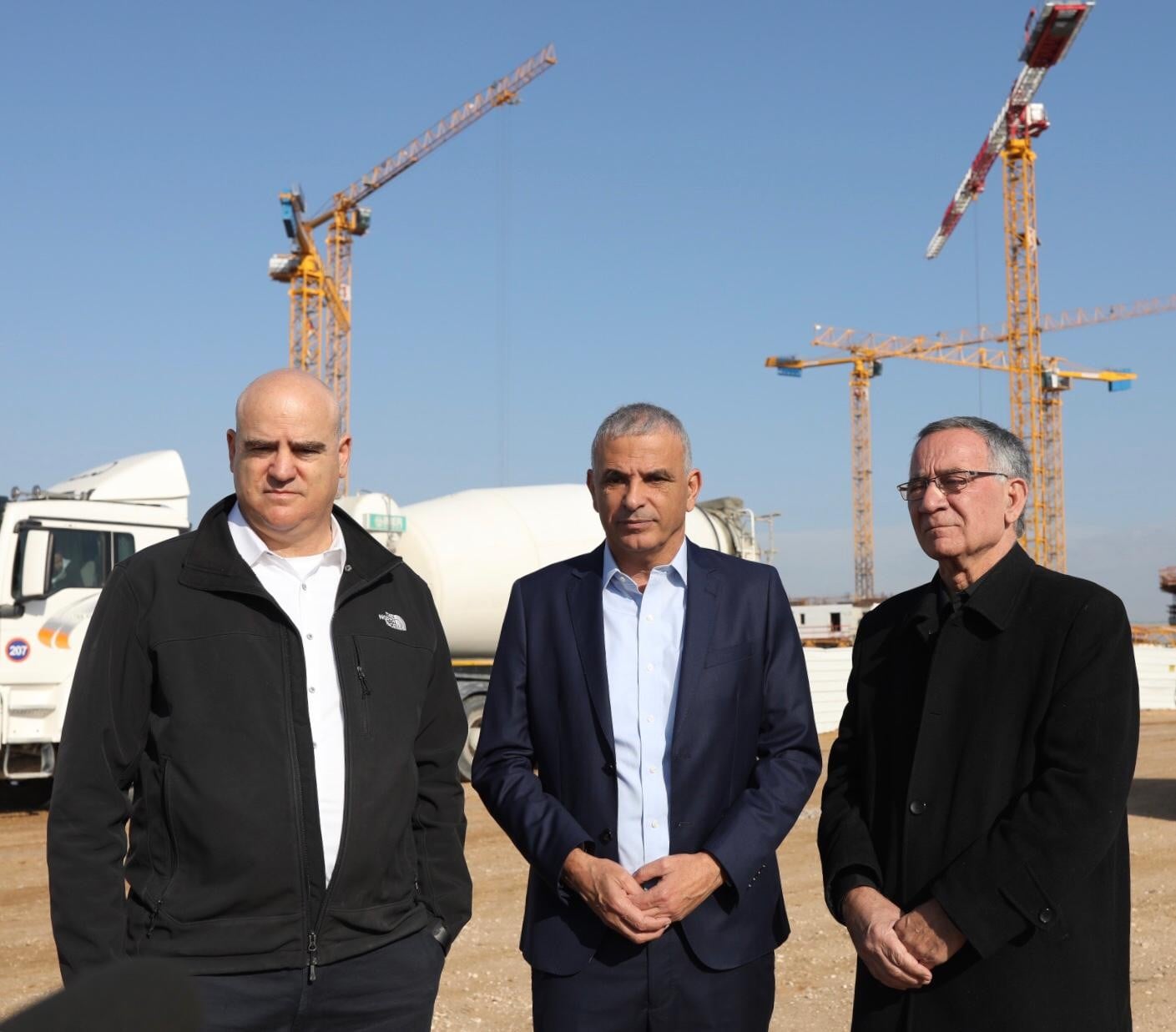 כחלון בהרצליה: "הבנייה נמשכת ולא תתעכב אפילו בדקה"