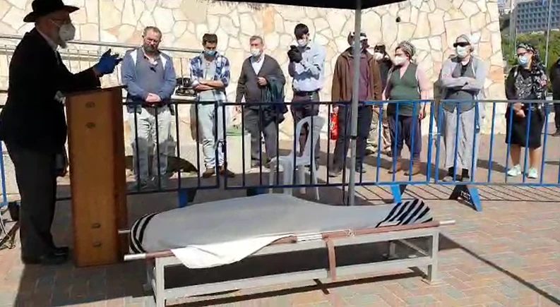 מסע ההלוויה של הרב נחום אליעזר רבינוביץ ז"ל