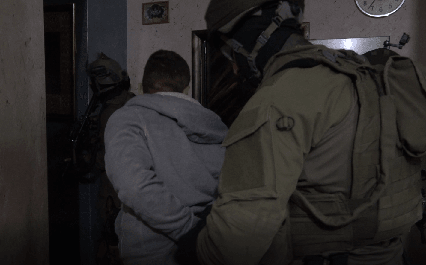 "תפוס אותו!": צפו כיצד עצרו כוחות מסתערבים חוליית טרור