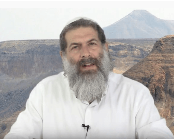הרב אייל יעקובוביץ' במסר לתקופה המשפחתית: ההבנה שאנחנו בידיים של הקב"ה, בונה חוסן לאומי