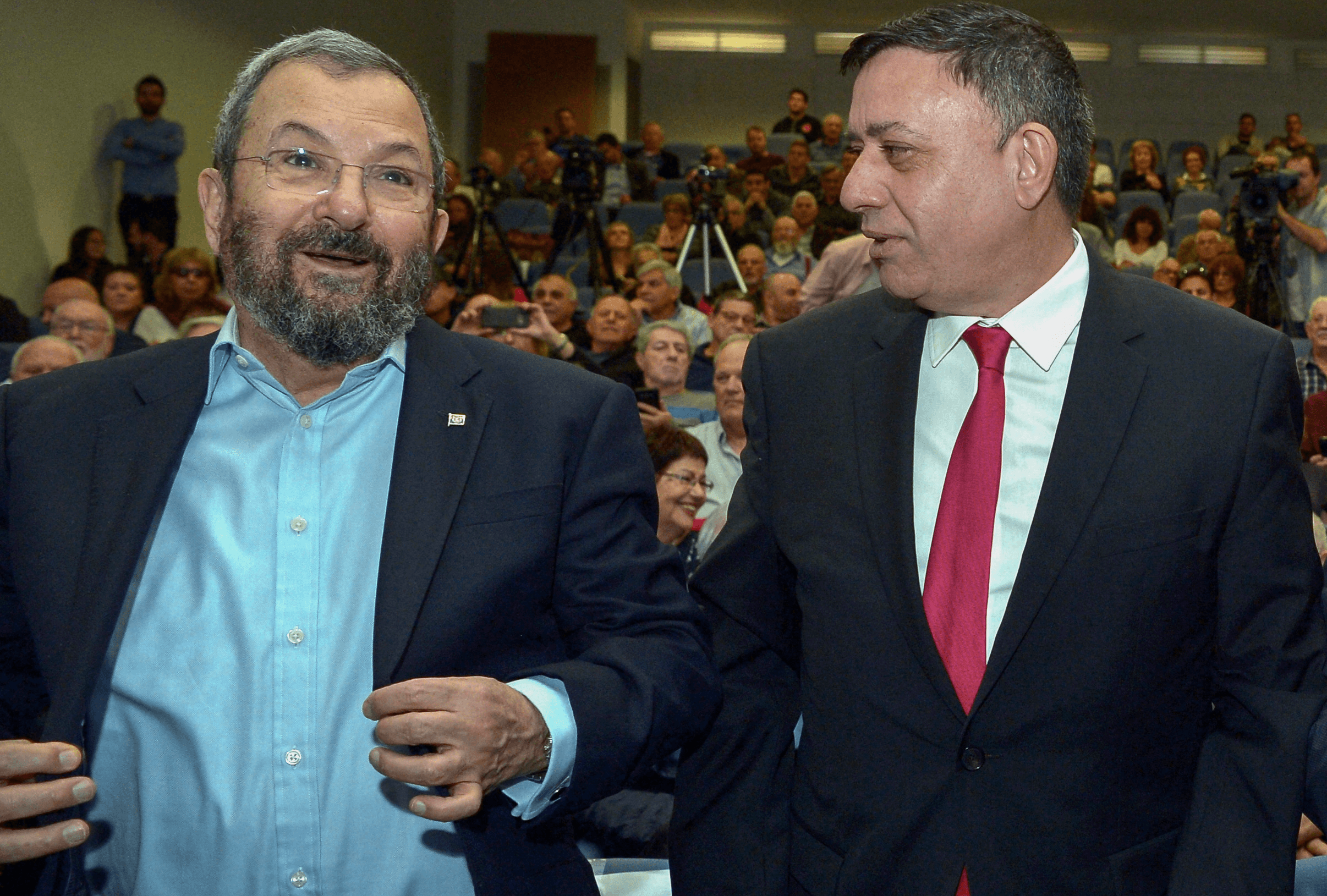 ברק וגבאי בכנס מפלגת העבודה בדצמבר 2017. צילום: פלאש 90