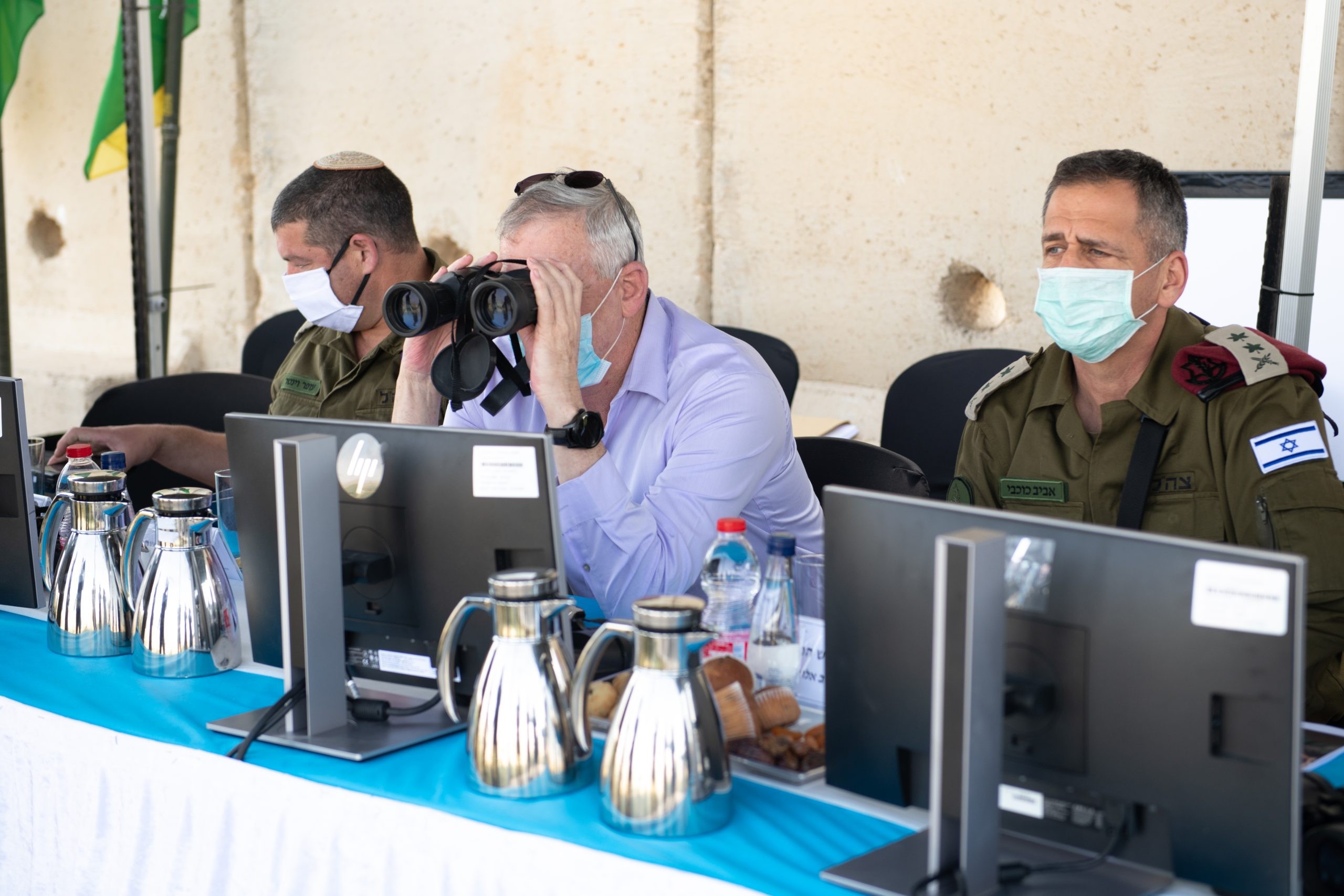 שר הביטחון בני גנץ ביקר היום בפיקוד הצפון עם הרמטכ"ל אביב כוכבי