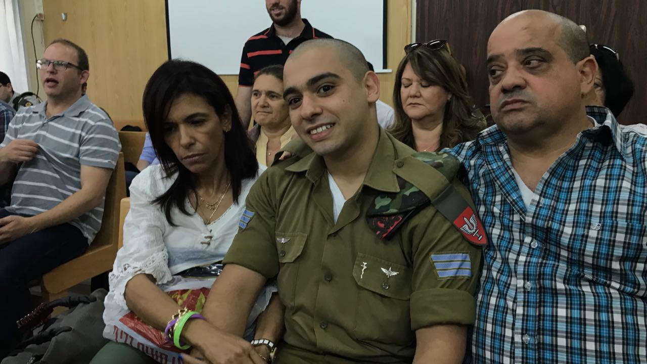 האם אלאור אזריה ישוחרר בעוד חודש מהכלא?