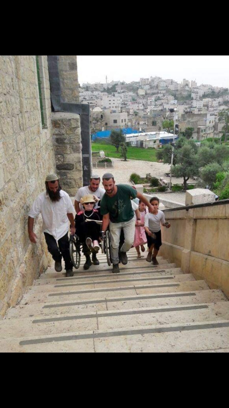 המנהל האזרחי: הנגשת מערת המכפלה - רק באישור הפלסטינים