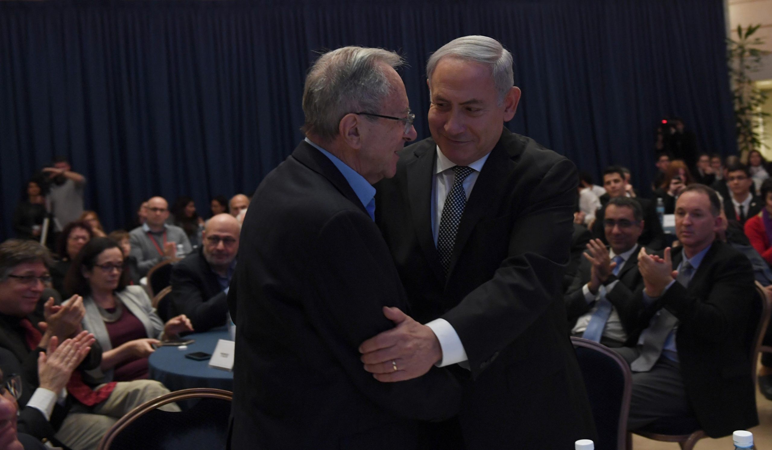 "רגע של הכרת תודה": משה ארנס קיבל את פרס הדיפלומטיה הציבורית