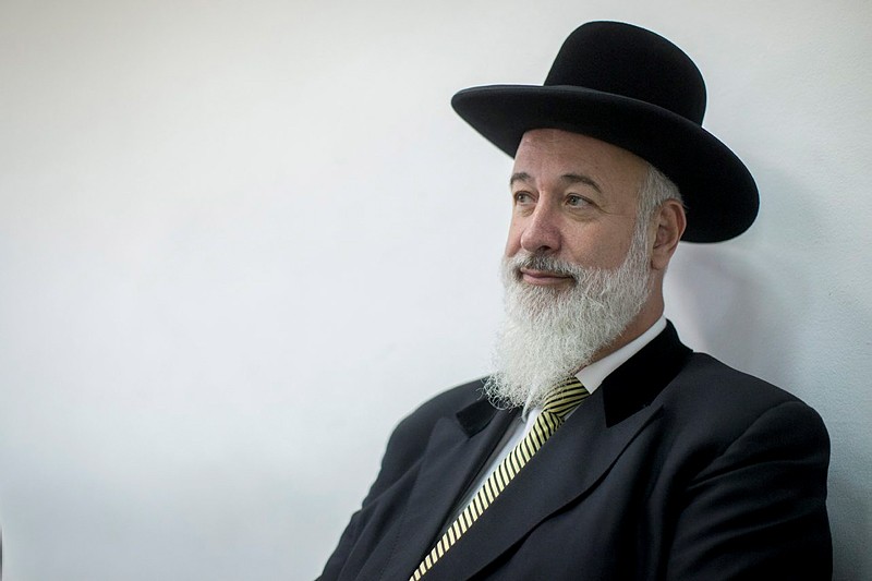 ועדת השחרורים אישרה: שחרור מוקדם לרב הראשי לשעבר יונה מצגר