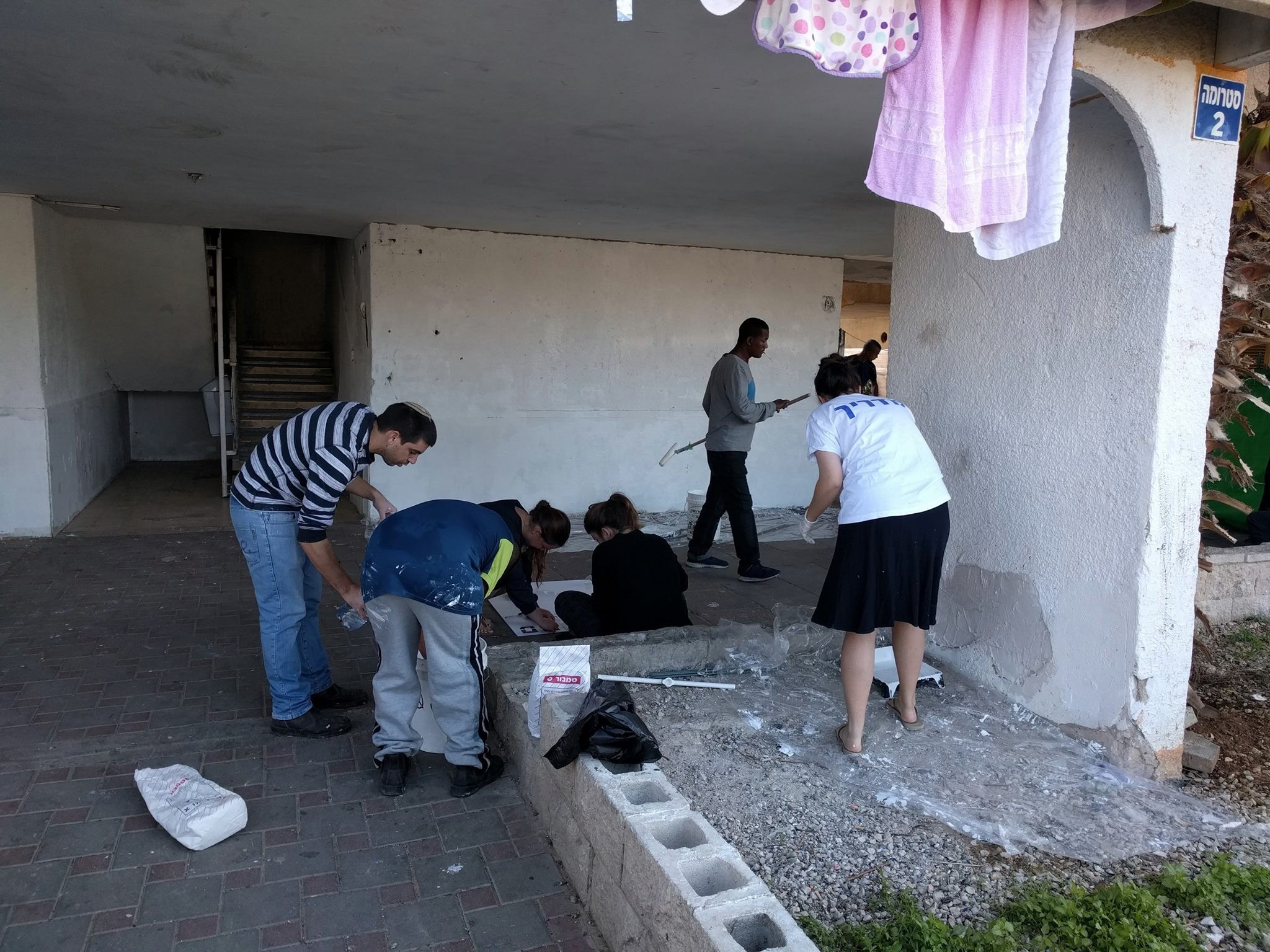 סטודנטים מתנדבים בלוד