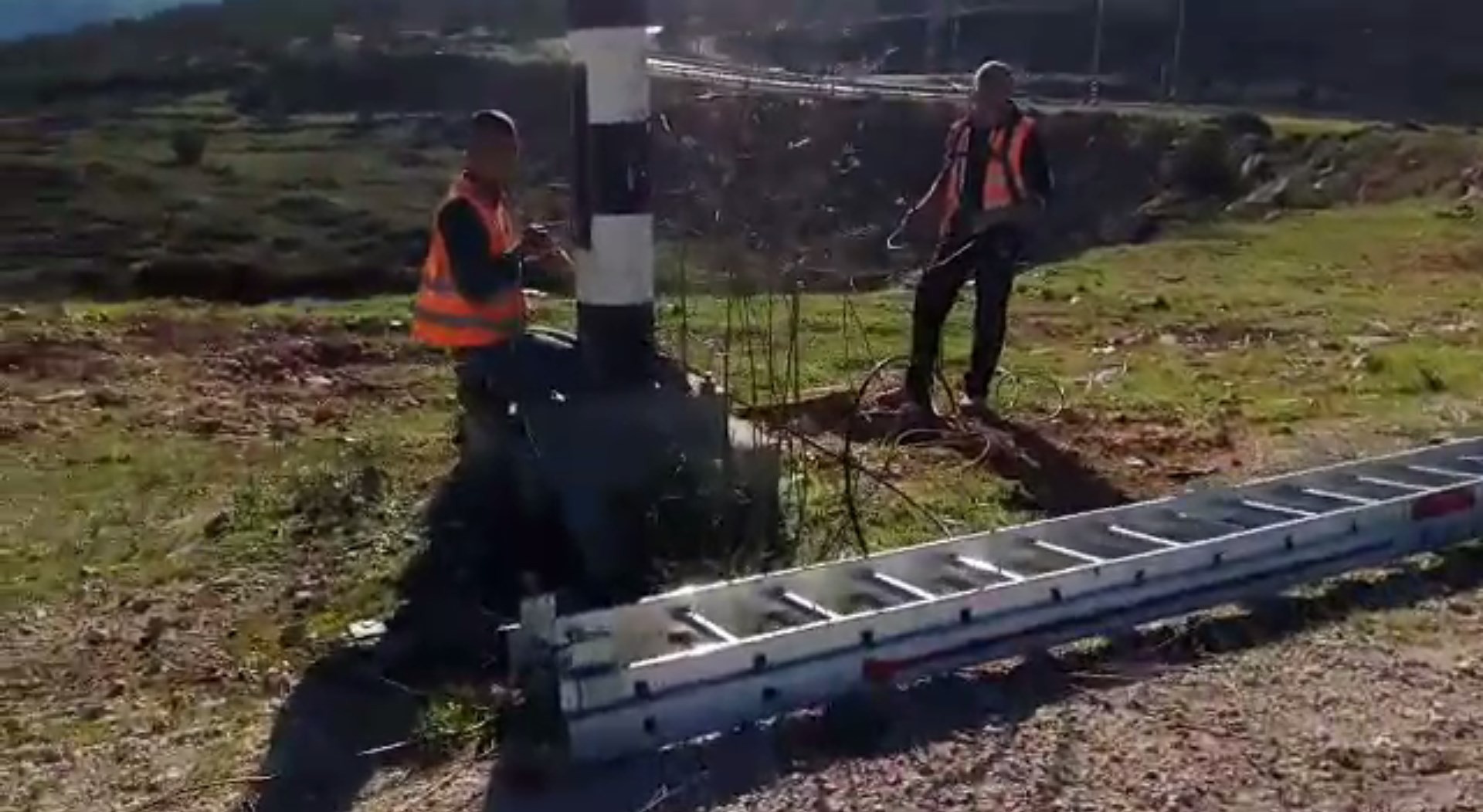 מחדל: פלסטינים מתקינים מצלמות האבטחה בכבישי יו"ש