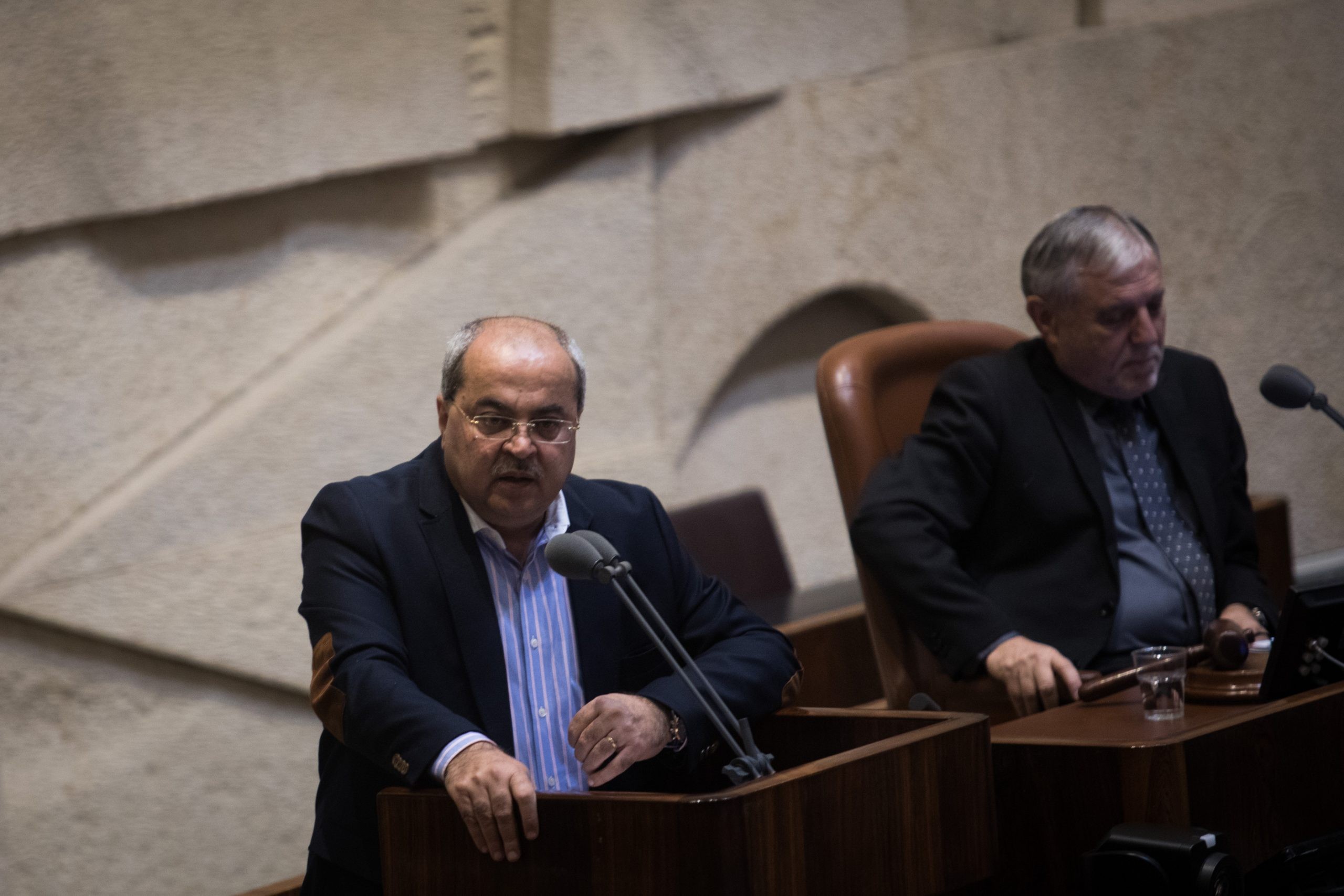 "מקומו של תומך הטרור - בסוריה": סגן השר תוקף את ח"כ טיבי