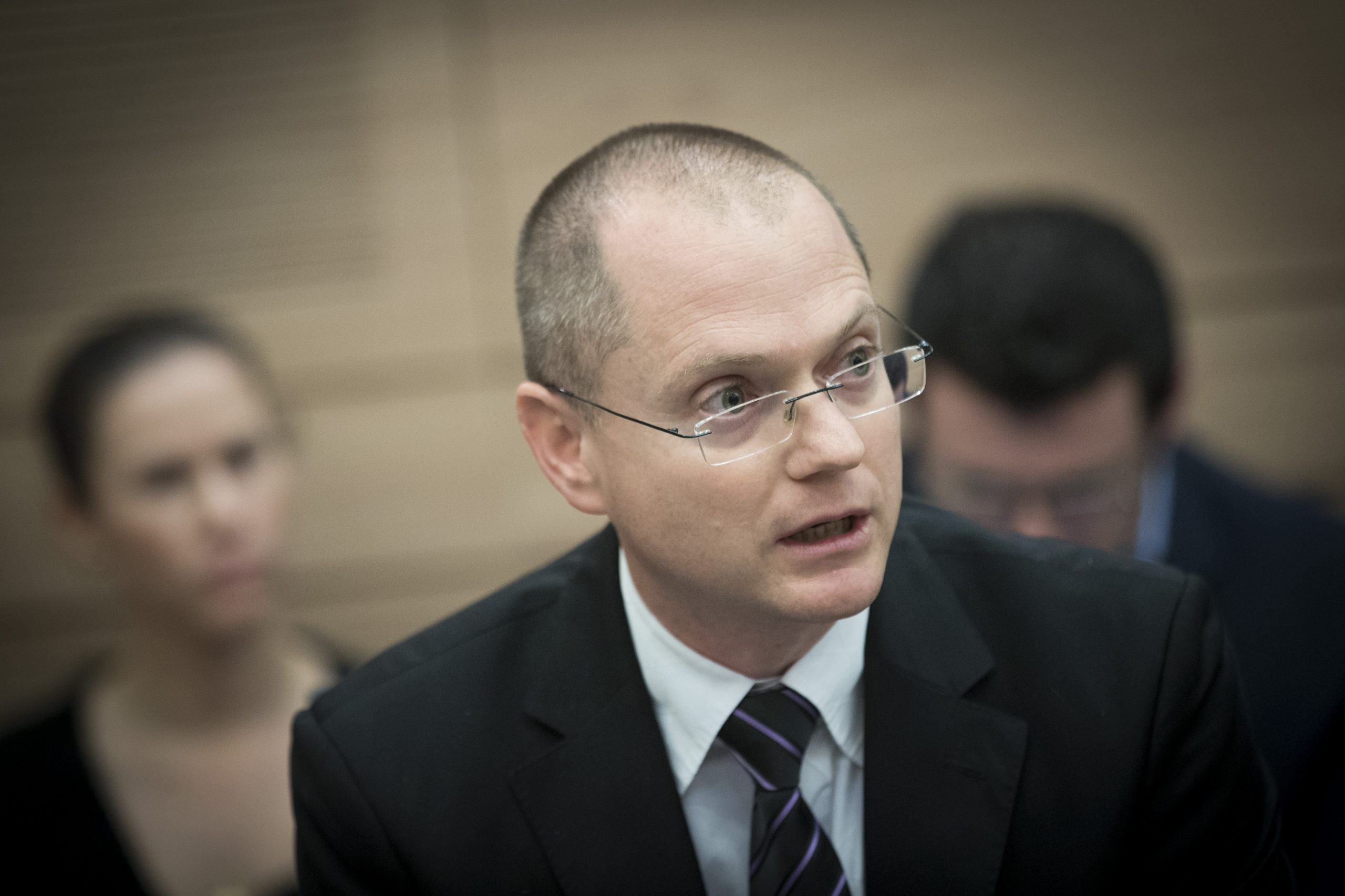 פורר על המתנגדים להדחת זועבי: "פחדנים יפי נפש"