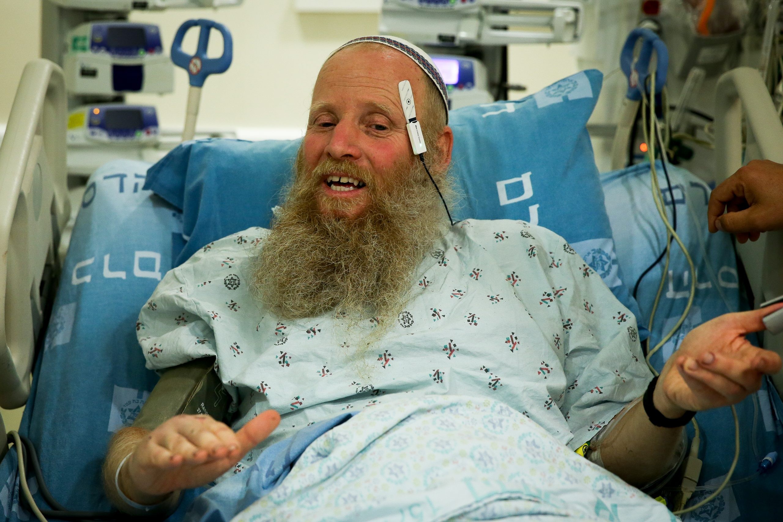 איתן שנרב שנפצע בפיגוע משתחרר מבית החולים