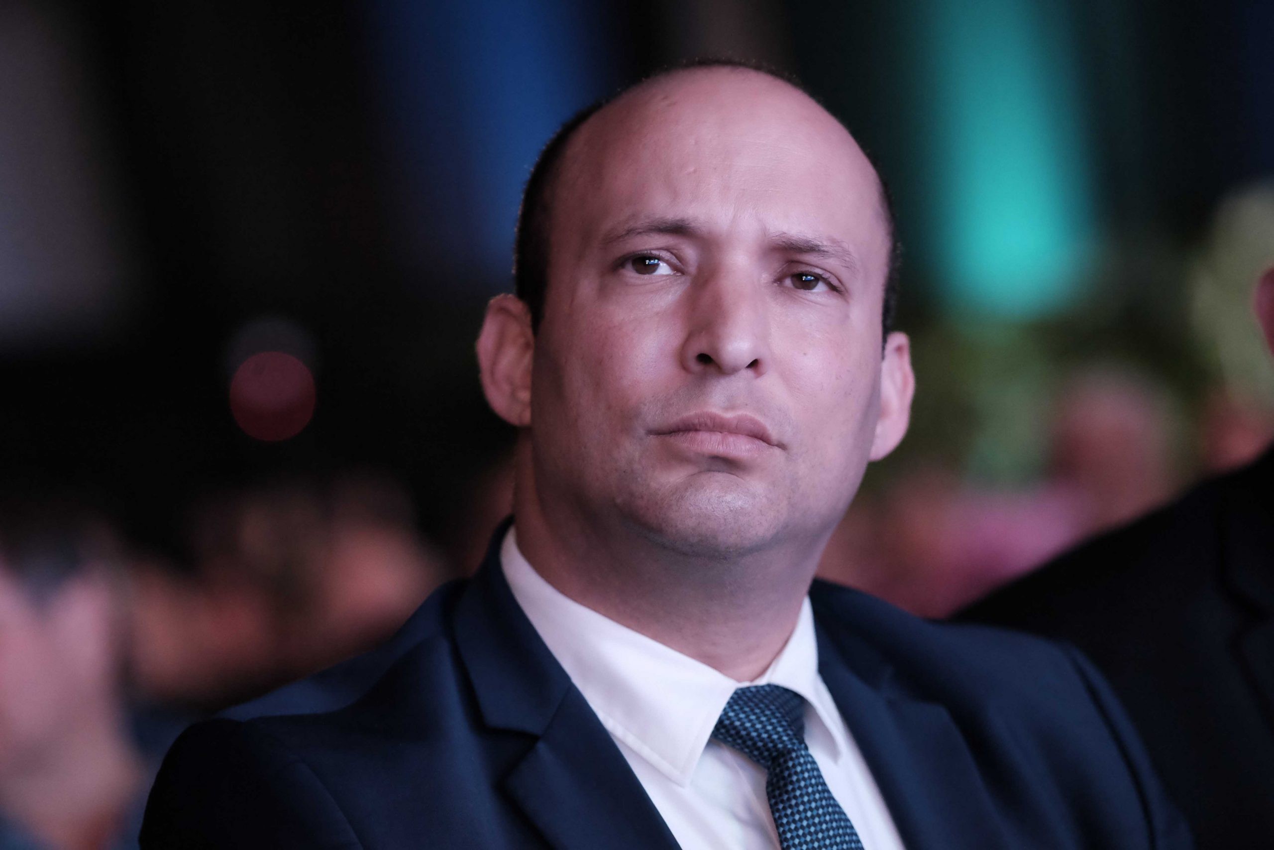 בעקבות חשיפת ערוץ 20 | בועז גולן תוקף את בנט