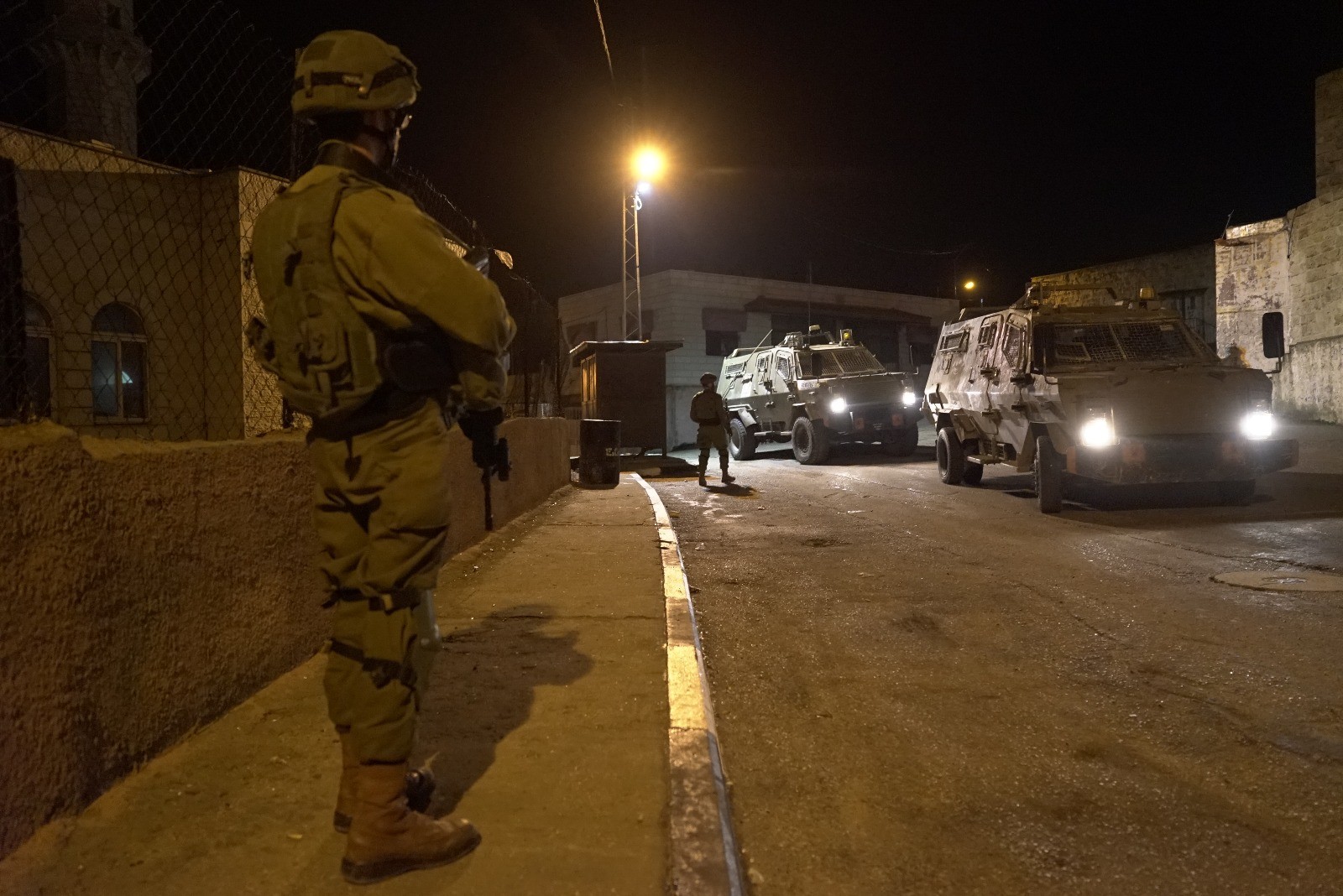 כתב אישום נגד קצין צה"ל שלא מנע הכאת סייעני טרור