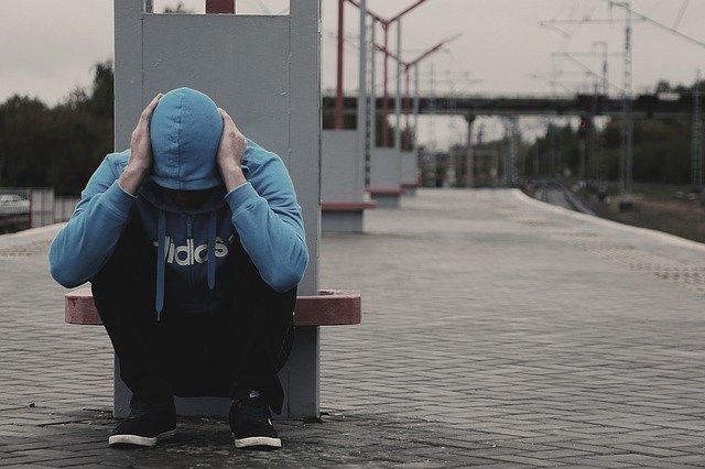 זה יכול לקרות לכולם: מה באמת גורם להתמכרות?
