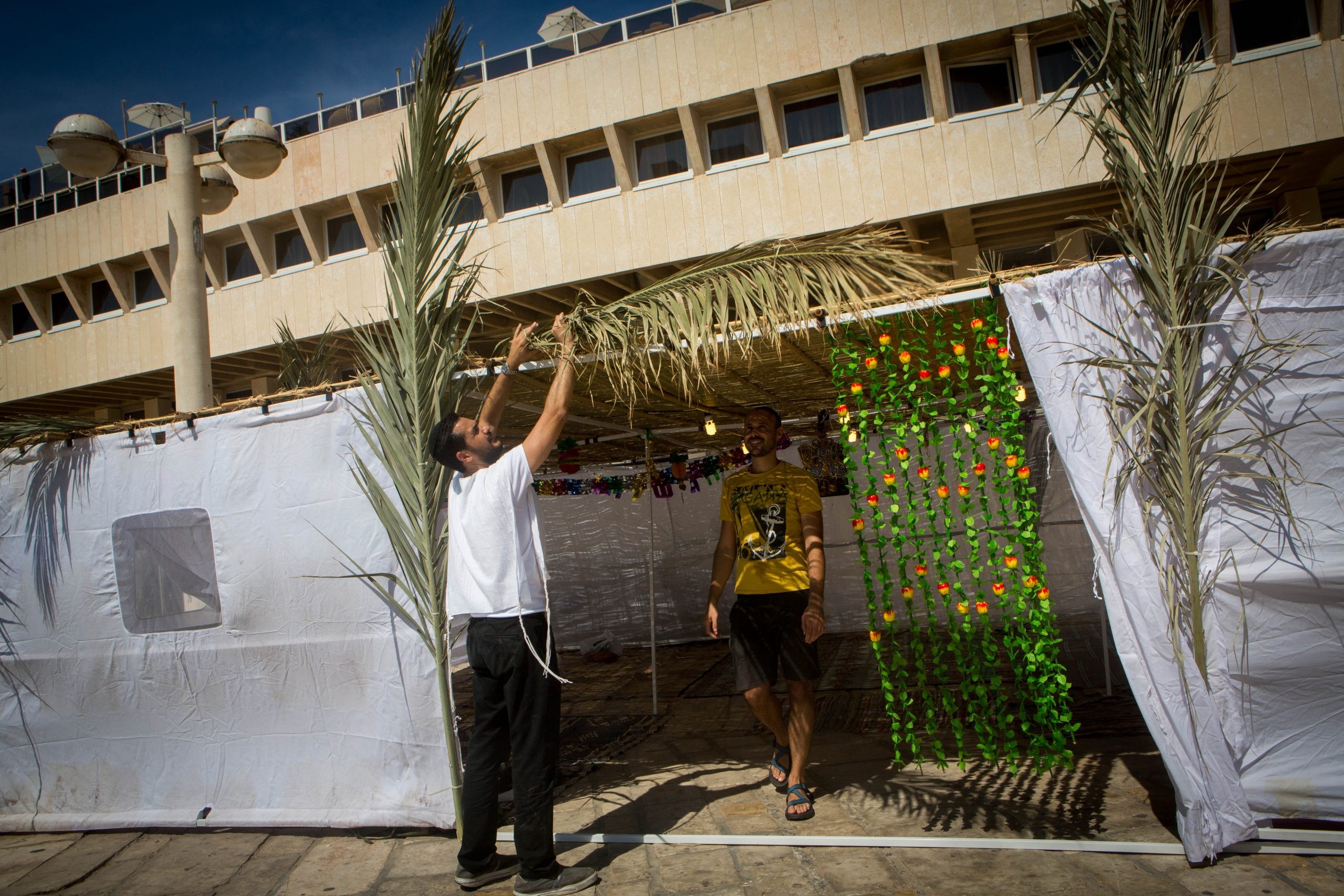 פסק הלכה: מלאכות שהן תחביבים מותרות בחול המועד