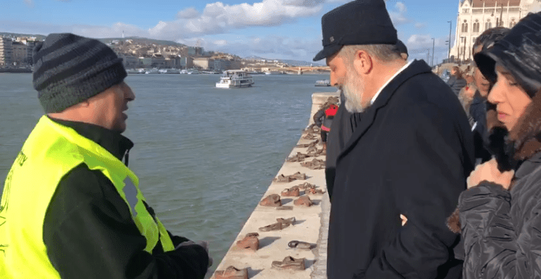 השר דרעי נגד הרפורמים: עושים שימוש פוליטי בעצמות נרצחי השואה