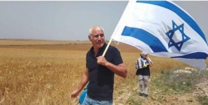ח"כ ילין מאשים: גנץ ולפיד גנבו ממני את השם "כחול לבן"