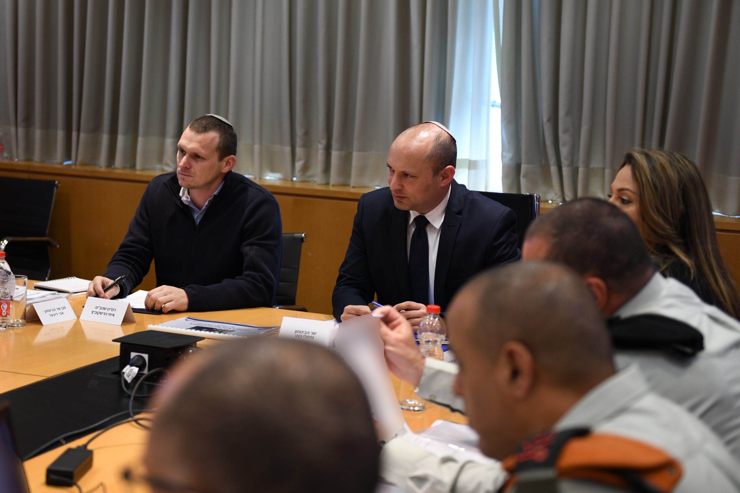 נגיף הקורונה: מערכת הביטחון תסייע ברכישת ציוד רפואי מחו״ל