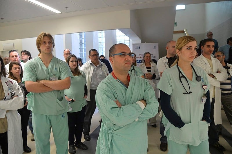 בשיא המשבר: שביתת האחיות והאחים בבתי החולים החלה