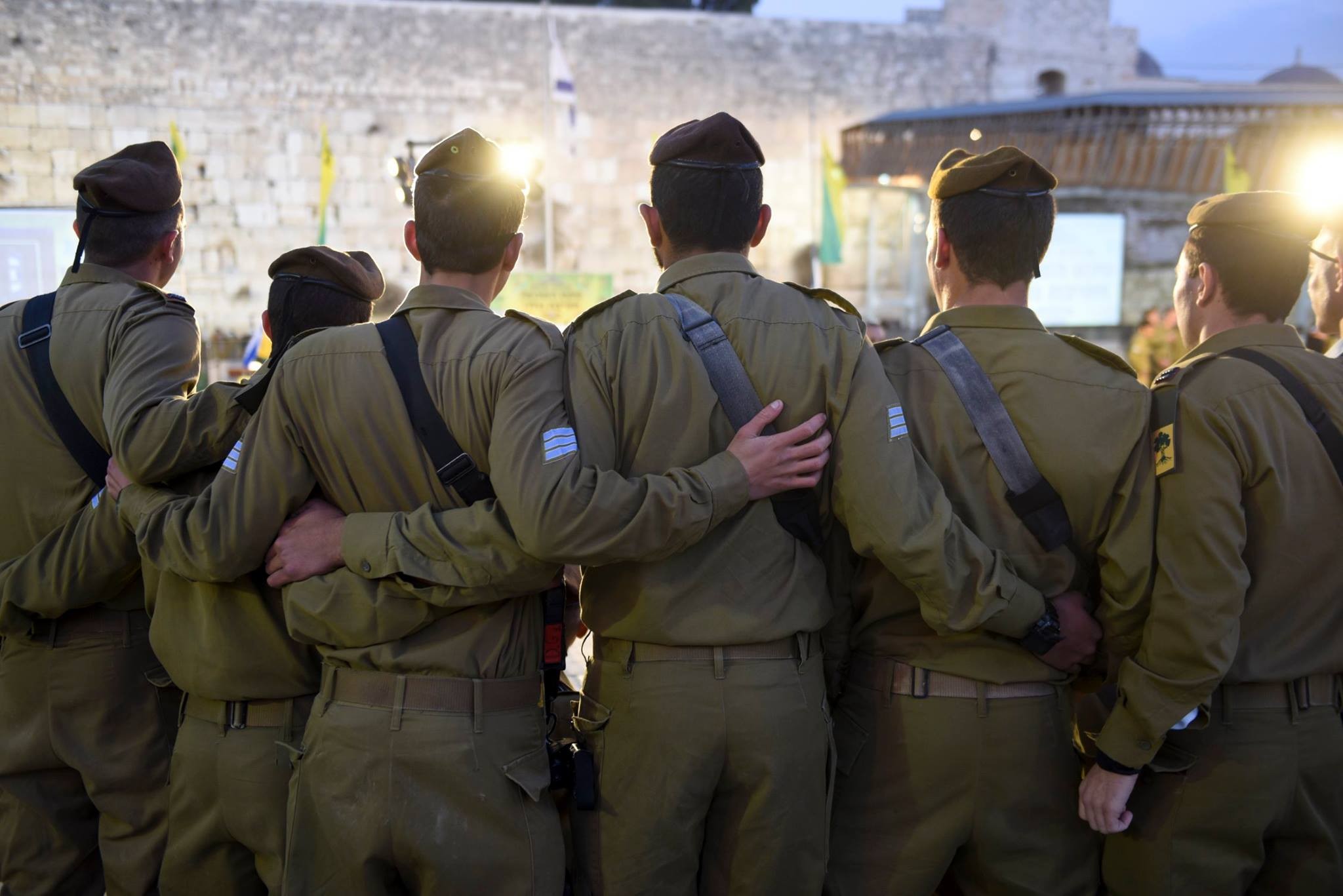 דרישה: הוציאו את הפוליטיקה מצה"ל