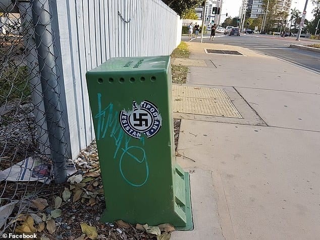 אוסטרליה: צלבי קרס הודבקו על בית אבות יהודי