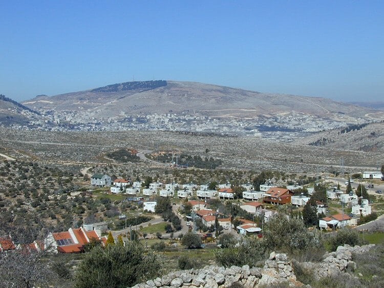 חשד לניסיון פיגוע ירי סמוך לאיתמר, כוחות רבים הוקפצו לאזור