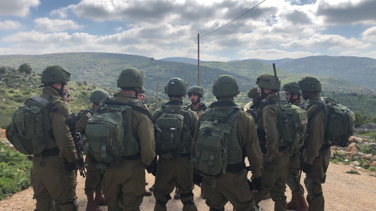 פרובוקציה נוספת: 'נשות הכותל' הכניסו ספר תורה בניגוד לתקנות