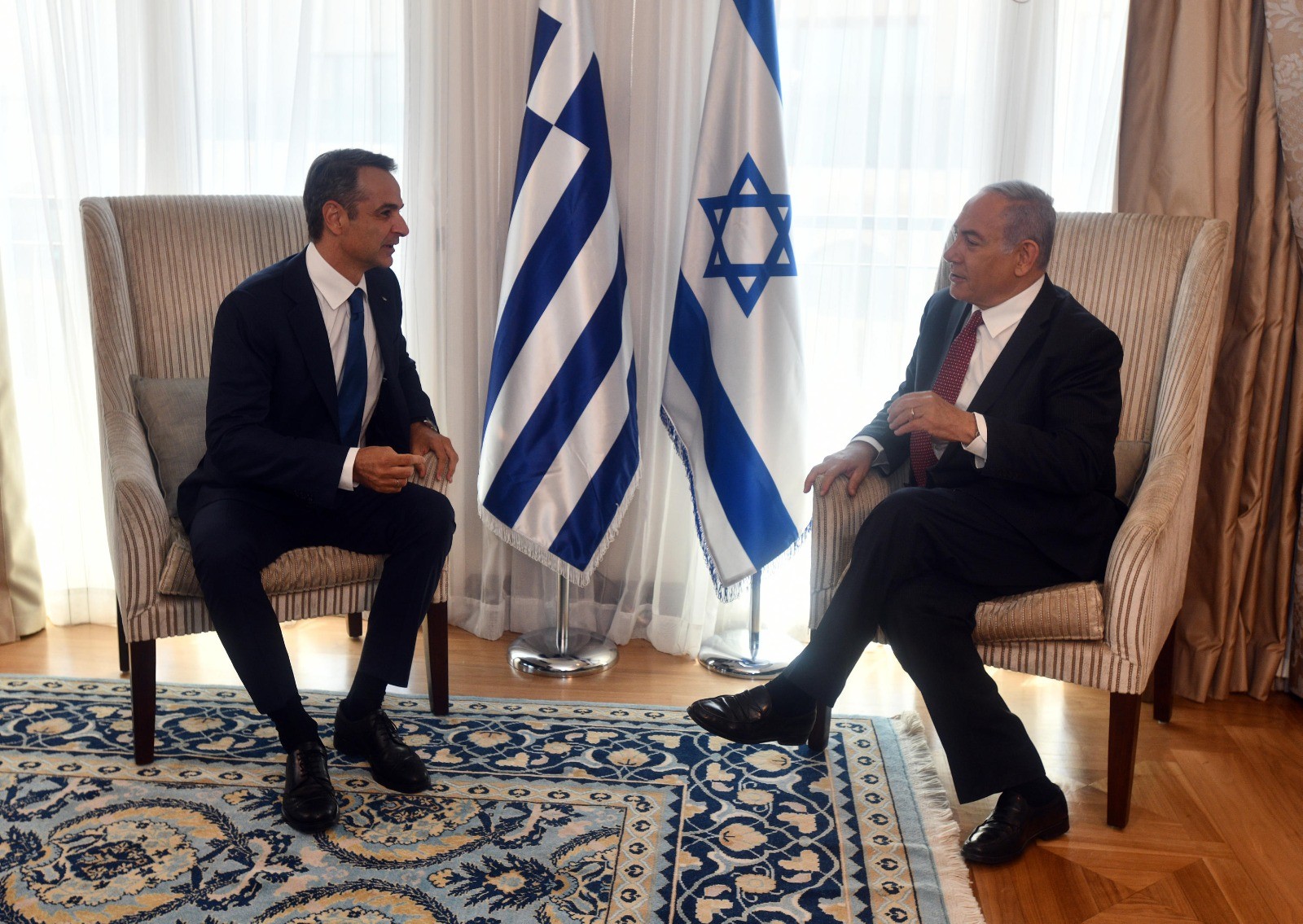 פגישה בצל משבר הקורונה - רוה"מ נתניהו נפגש עם רוה"מ יוון