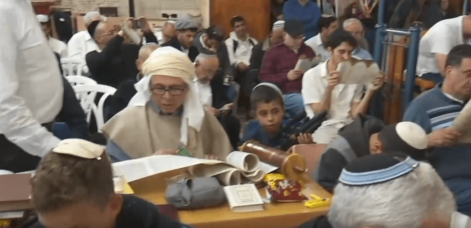 פורים בישיבת הרב אטינגר הי"ד: "הגשמת חזונו"
