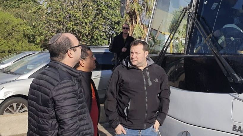 חשד לירי לעבר אוטובוס סמוך לרבבה בשומרון – אין נפגעים