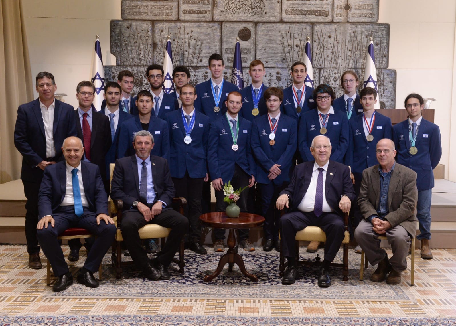הנשיא אירח את משלחת הנוער באולימפיאדת המדעים