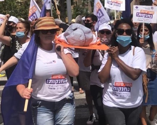 מחאת העובדות הסוציאליות מקבלת חיזוק חם מעיריית בית שמש
