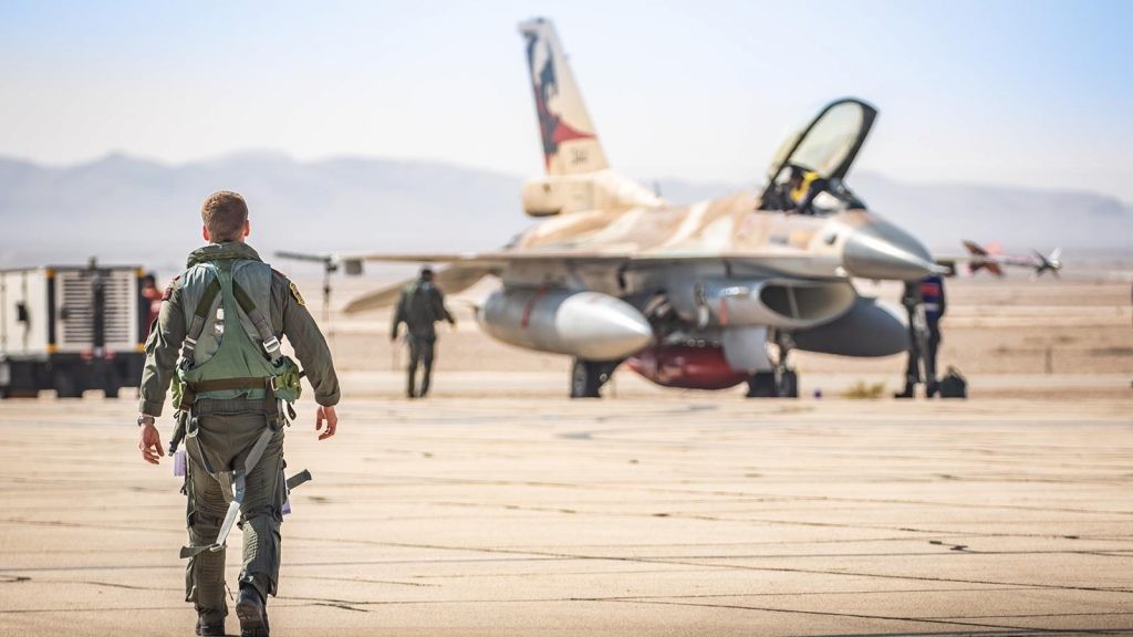 צה"ל מאשר: כלי טיס וטנקים תקפו תצפית של החמאס