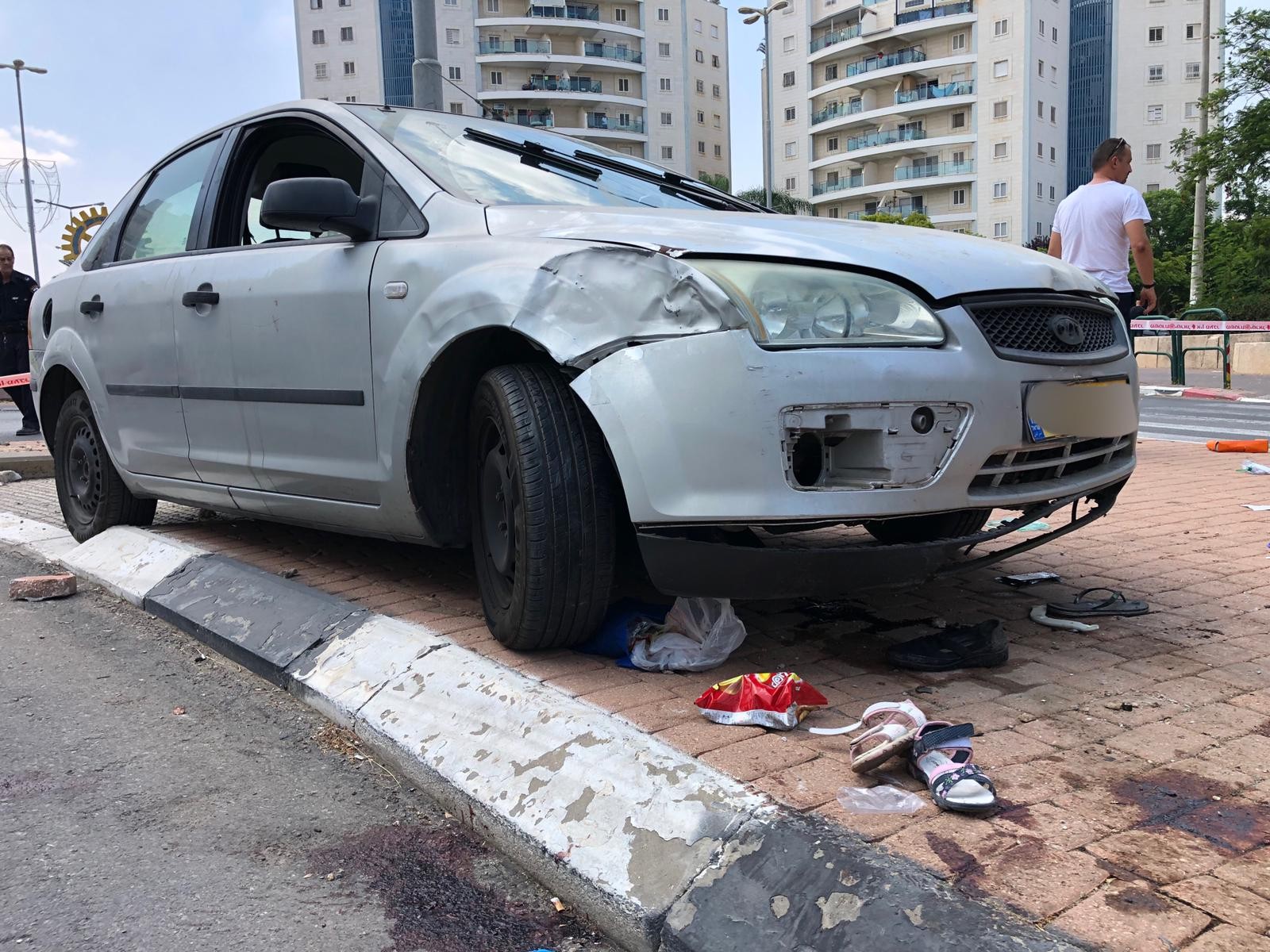 משפחה נפגעה מרכב שעלה על המדרכה, אנדרטה לזכר לוחם הושחתה - סיכום חדשות השבת