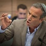 השר שטרן: התעלמתי כראש אכ"א מתלונות בעילום שם, גם על הטרדות