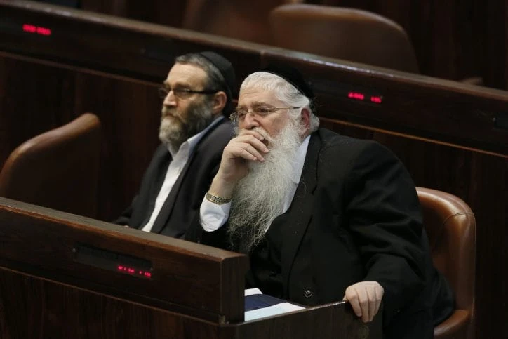 נפל למלכודת של GPT? השר החרדי שציטט פסוק שלא קיים