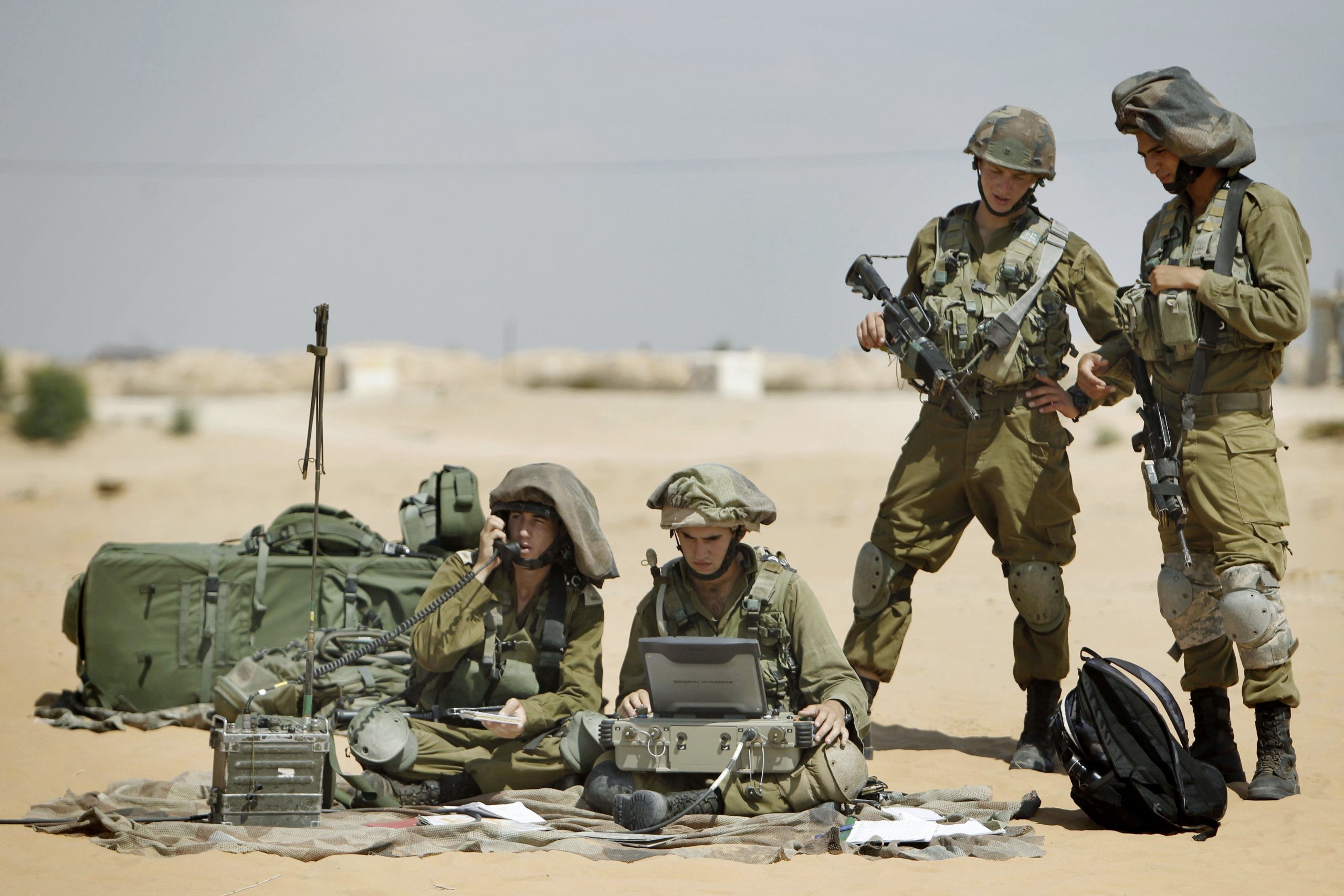 האלוף מוטי ברוך ביקר את סא"ל אביחי מור יוסף שנפצע אמש במהלך אימון צבאי