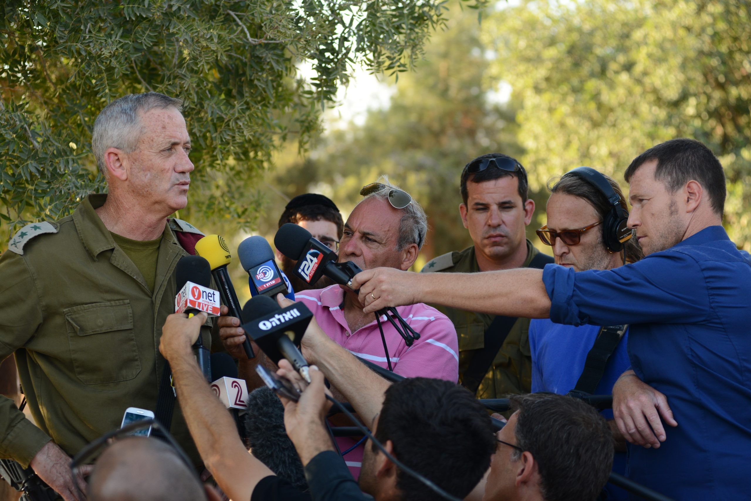 גנץ מתחרט על נאום הכלניות