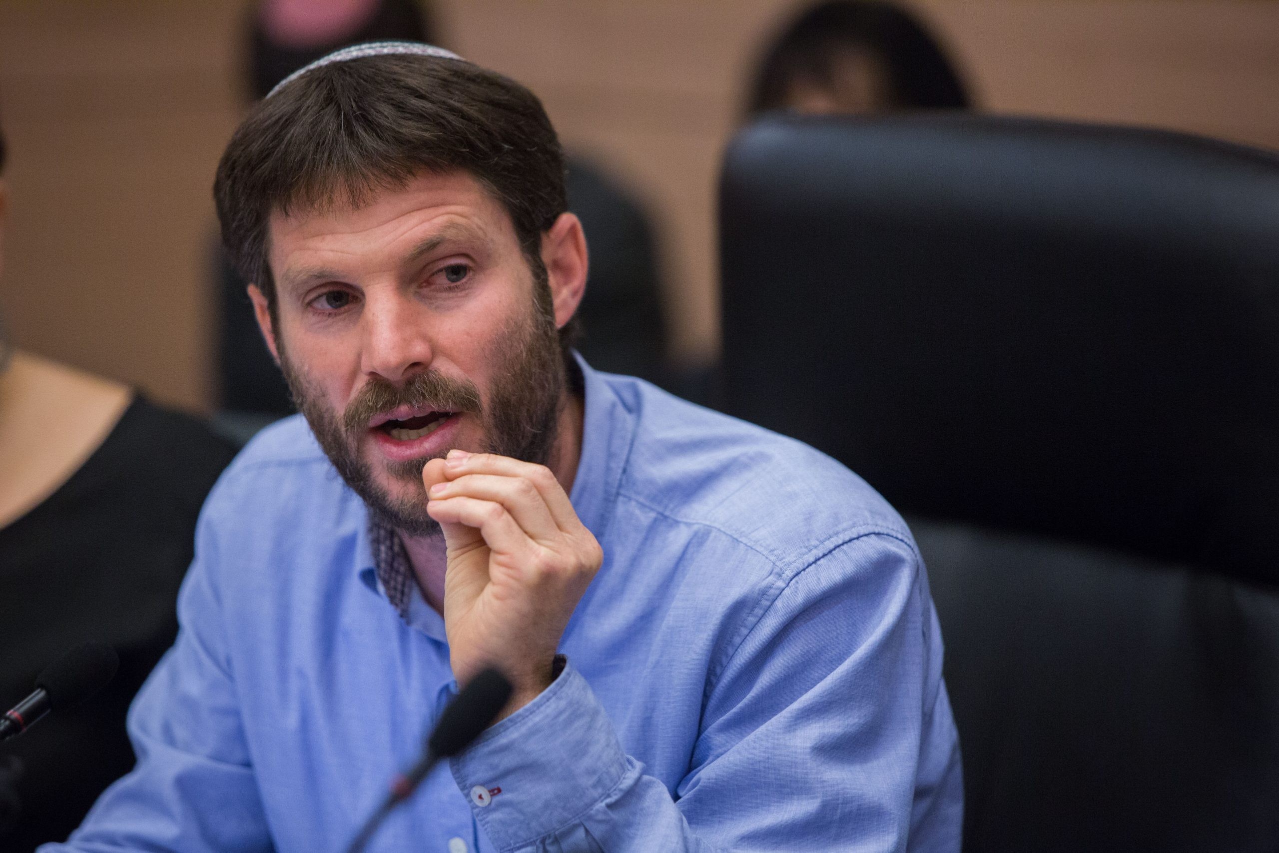 סמוטריץ': "אסור להיכנע לאיומי אלימות בהר הבית"