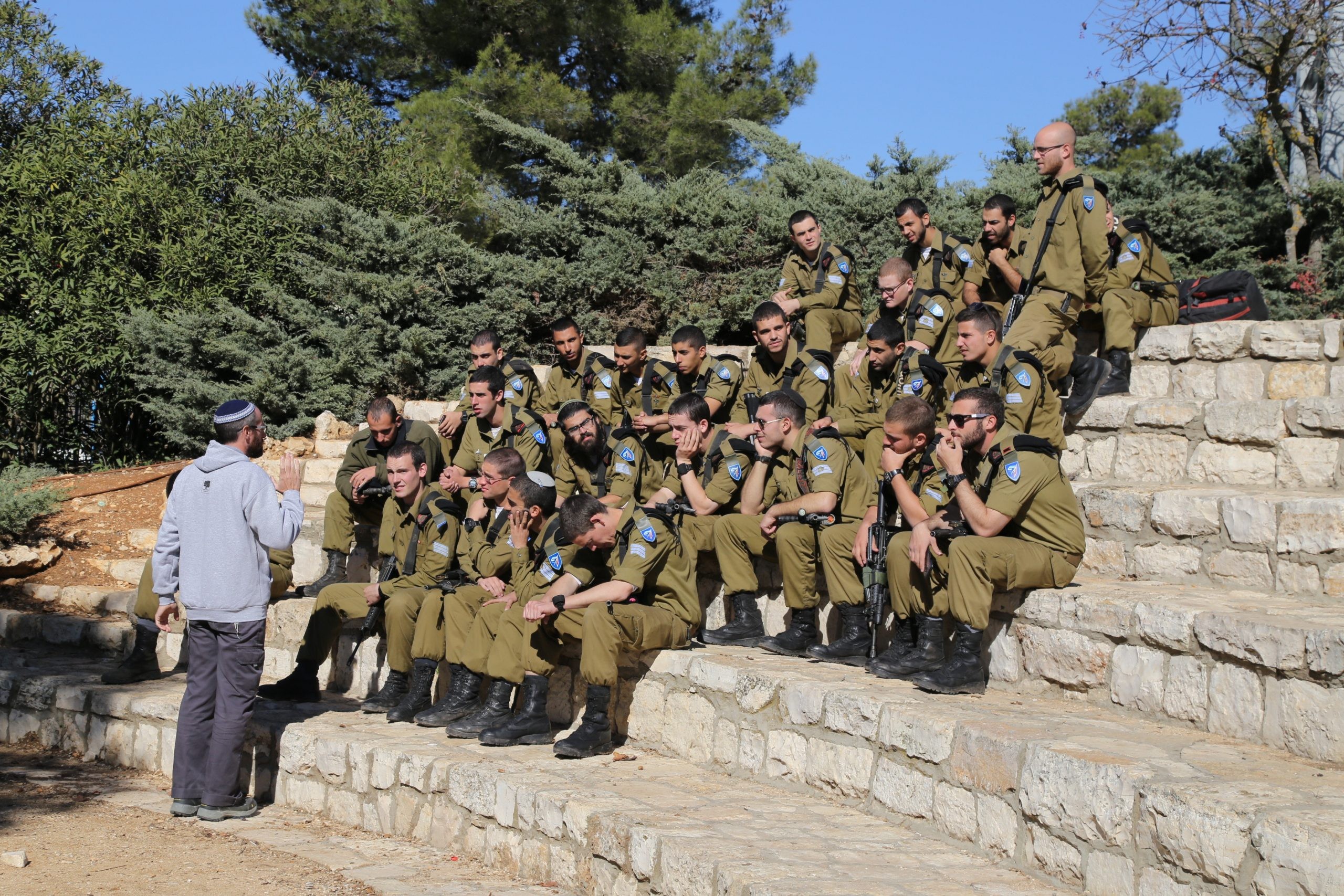 קיצוצים נרחבים בצה"ל ובמשטרה בעקבות המצב הפוליטי