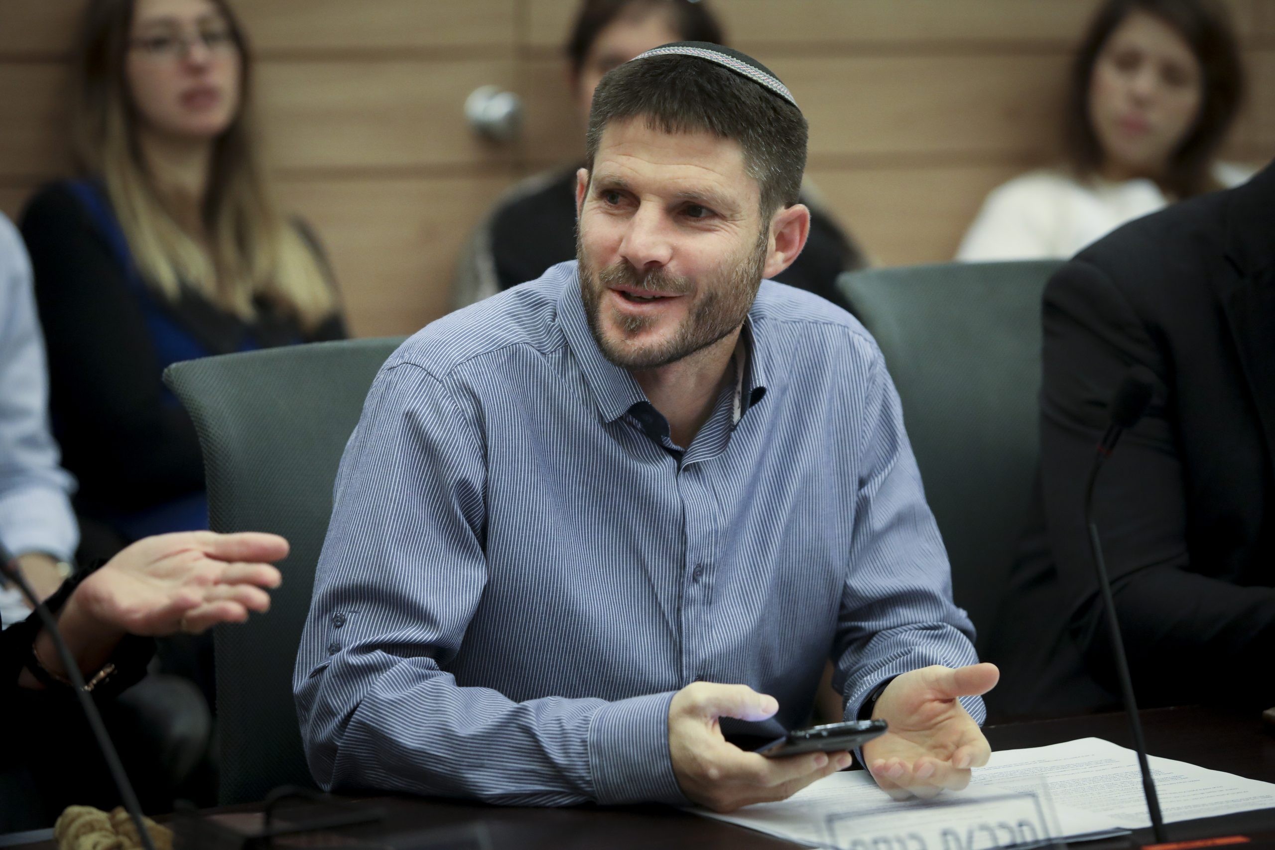 השר סמוטריץ נאבק בחילול השבת: "כואב את ריסוק הסטטוס קוו"