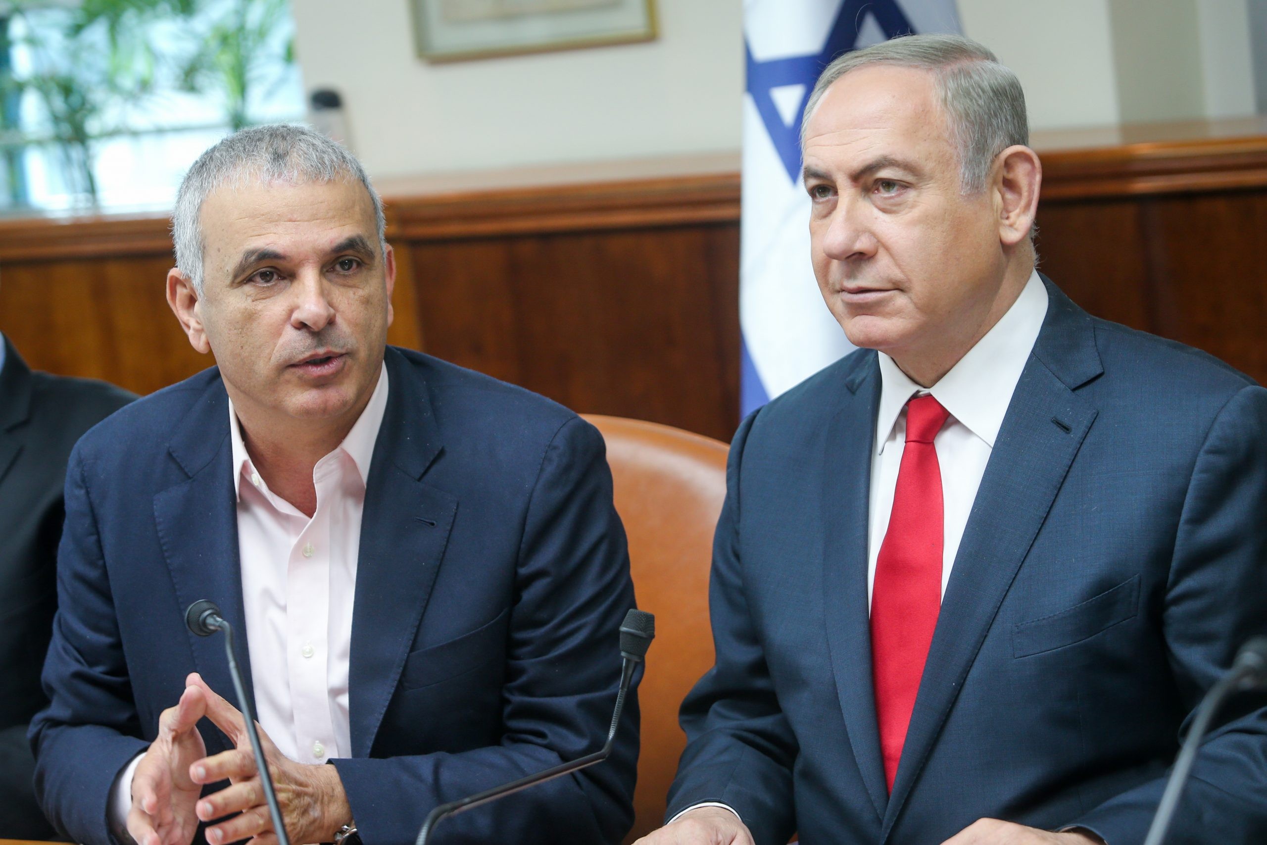 רה"מ בנימין נתניהו ושר האוצר משה כחלון. צילום: לע"מ