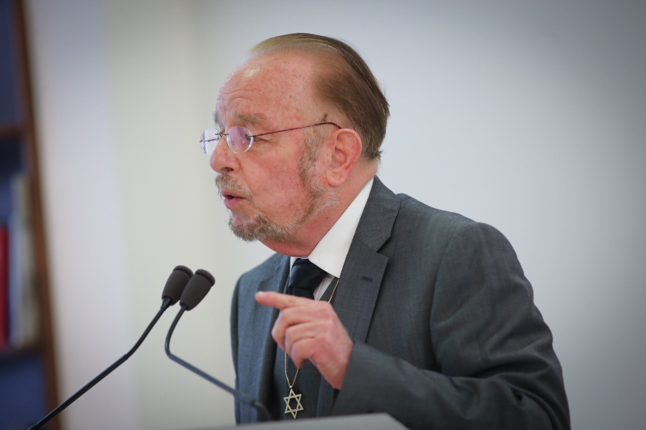 שפטל: "הייתי יכול לרמות במשך חודש וחצי 150 אלף איש"