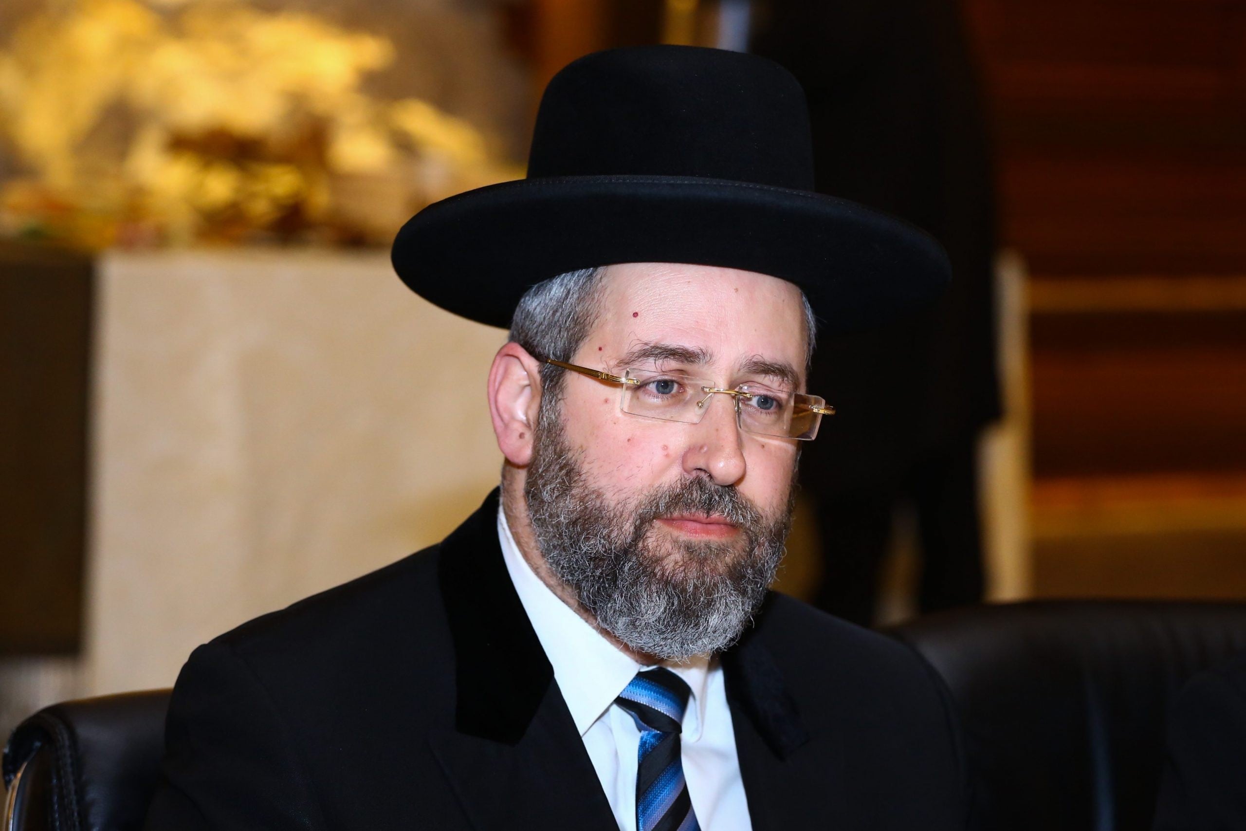 הרב הראשי: להוסיף 20 דק' לשבת הקרובה בגלל חילולה
