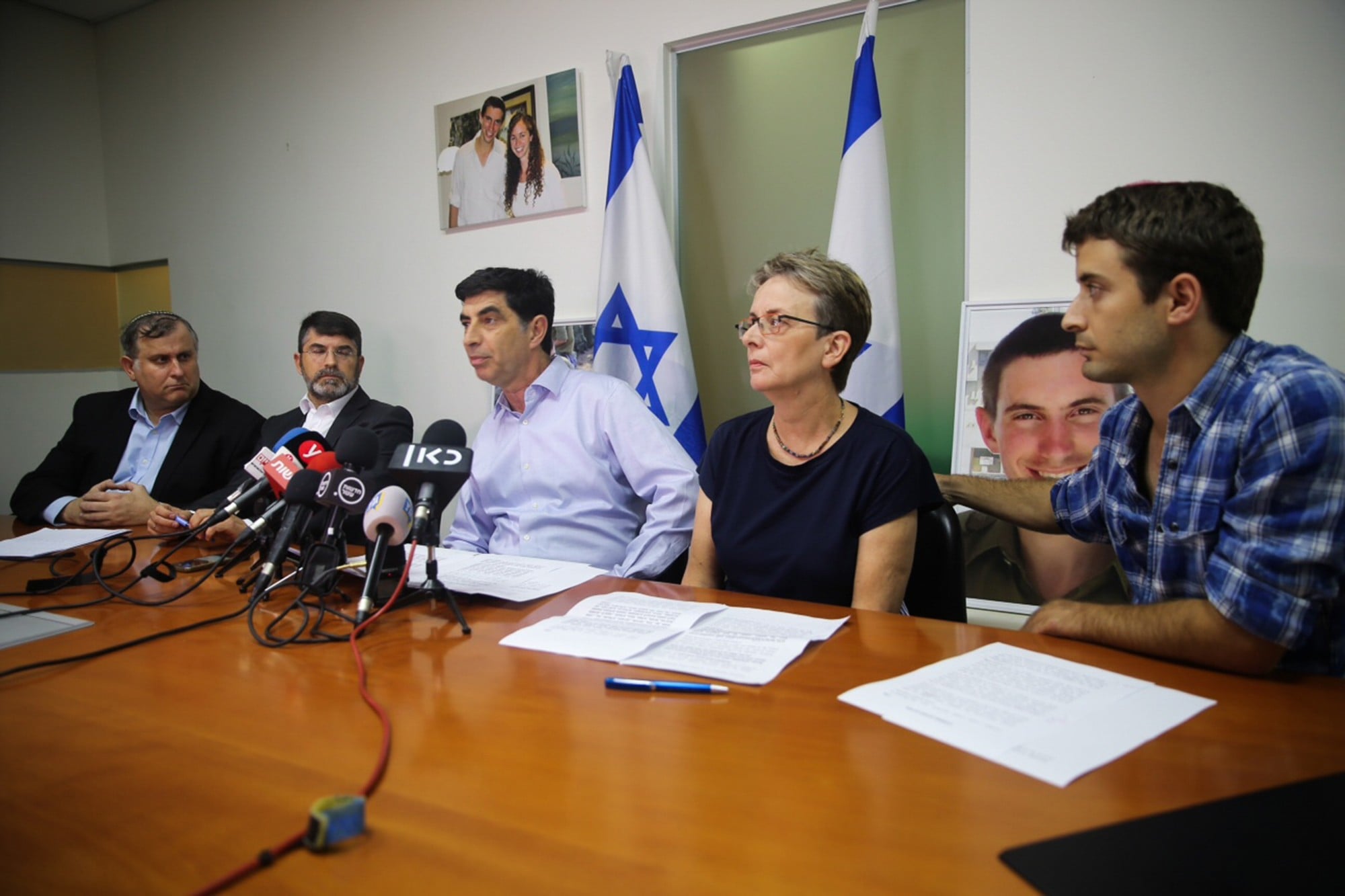 משפחת גולדין במסיבת עיתונאים ערב הגשת העתירה. צילום: פלאש 90
