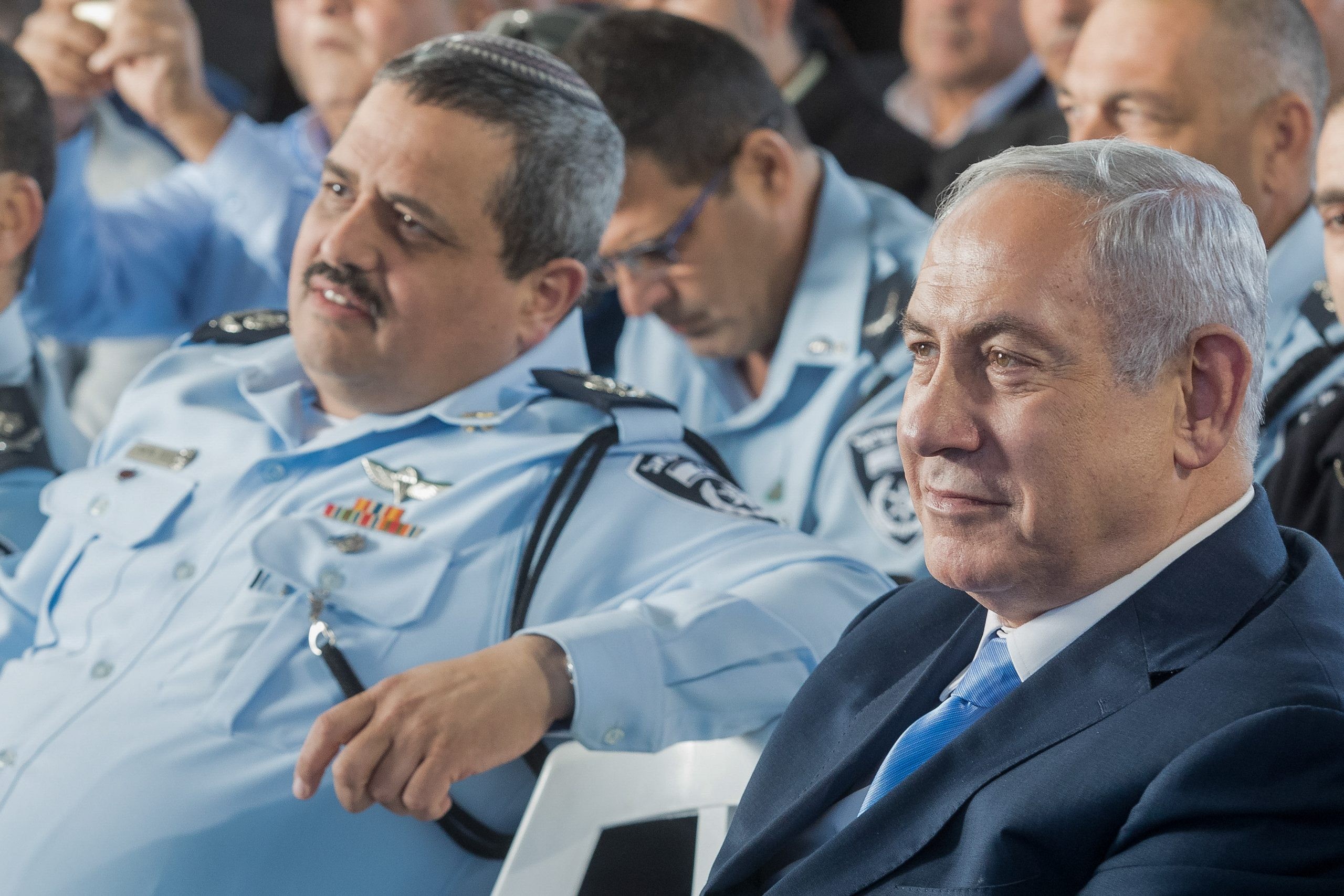 רה"מ נתניהו והמפכ"ל אלשיך. צילום: באסל עווידאת, פלאש 90