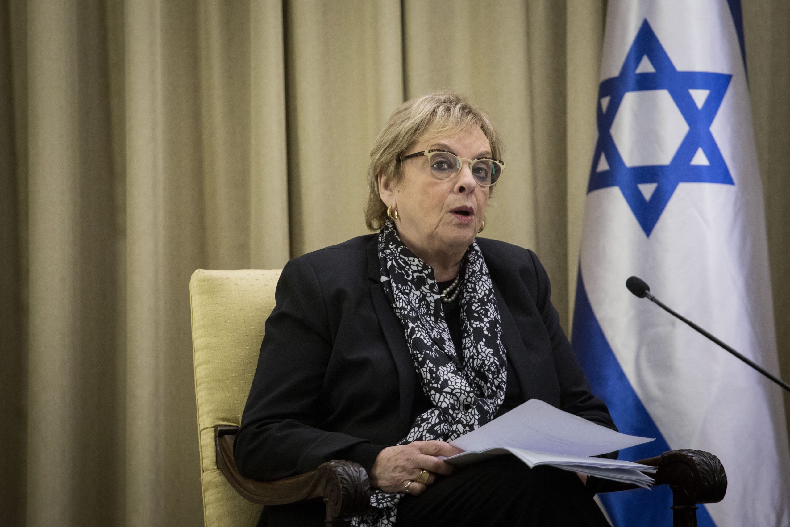 נשיאת העליון לשעבר נגד השר אוחנה: "ראש המסיתים"